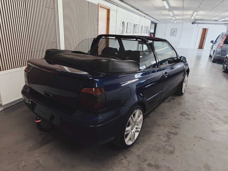 VW Golf IV 1,6 Trendline Cabriolet 2d