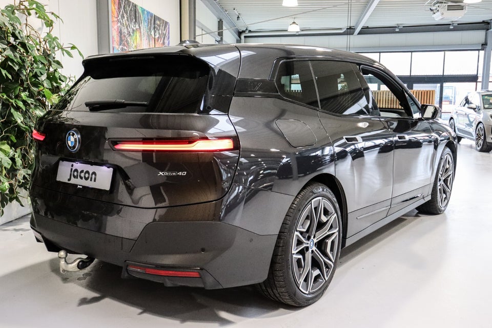 BMW iX xDrive40 5d