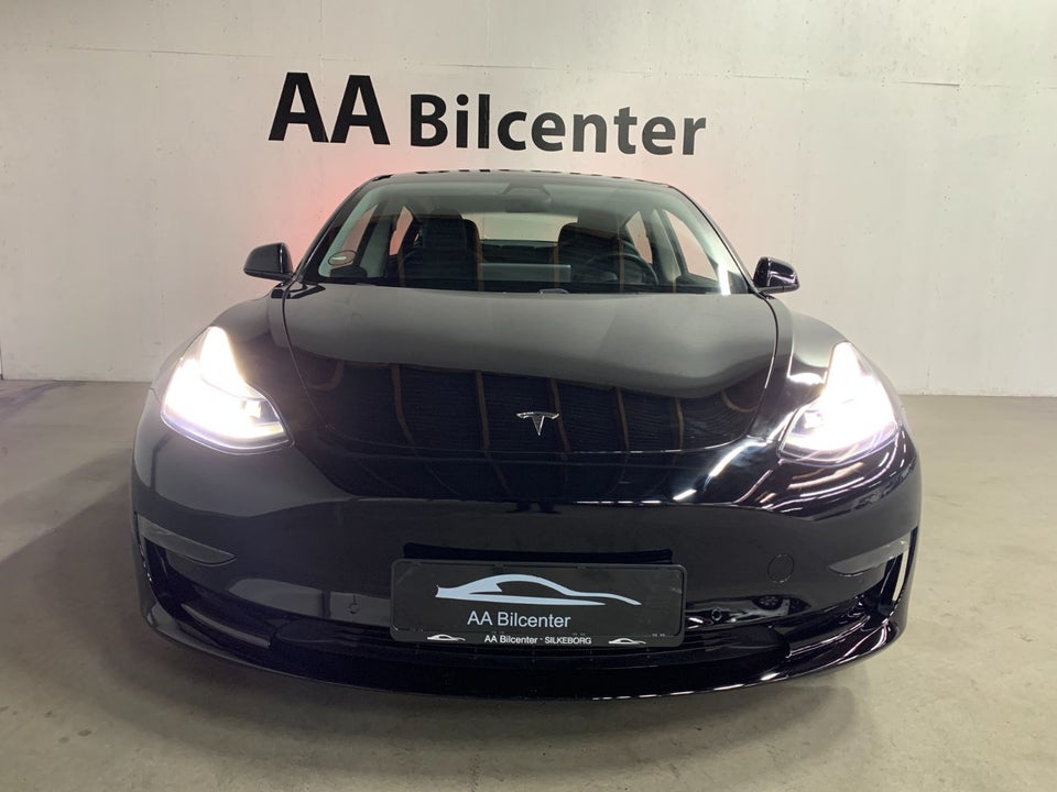 Tesla Model 3 Long Range AWD 4d