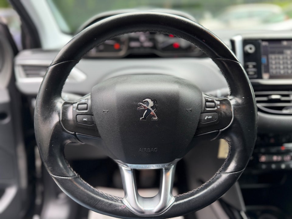 Peugeot 2008 1,6 BlueHDi 100 Allure 5d
