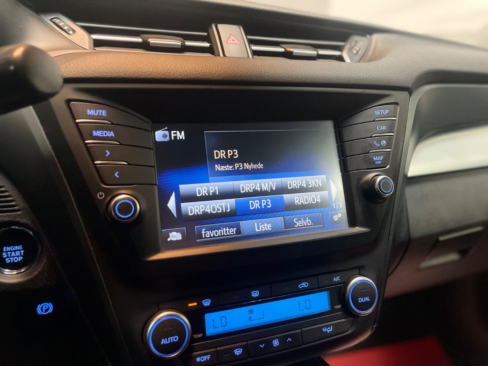 Toyota Avensis 1,8 VVT-i T2 Premium Touring Sports 5d