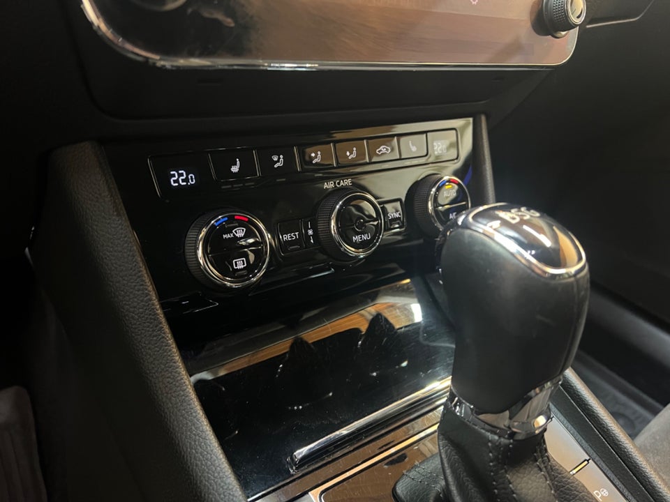 Skoda Superb 2,0 TDi 190 Style Combi DSG 5d