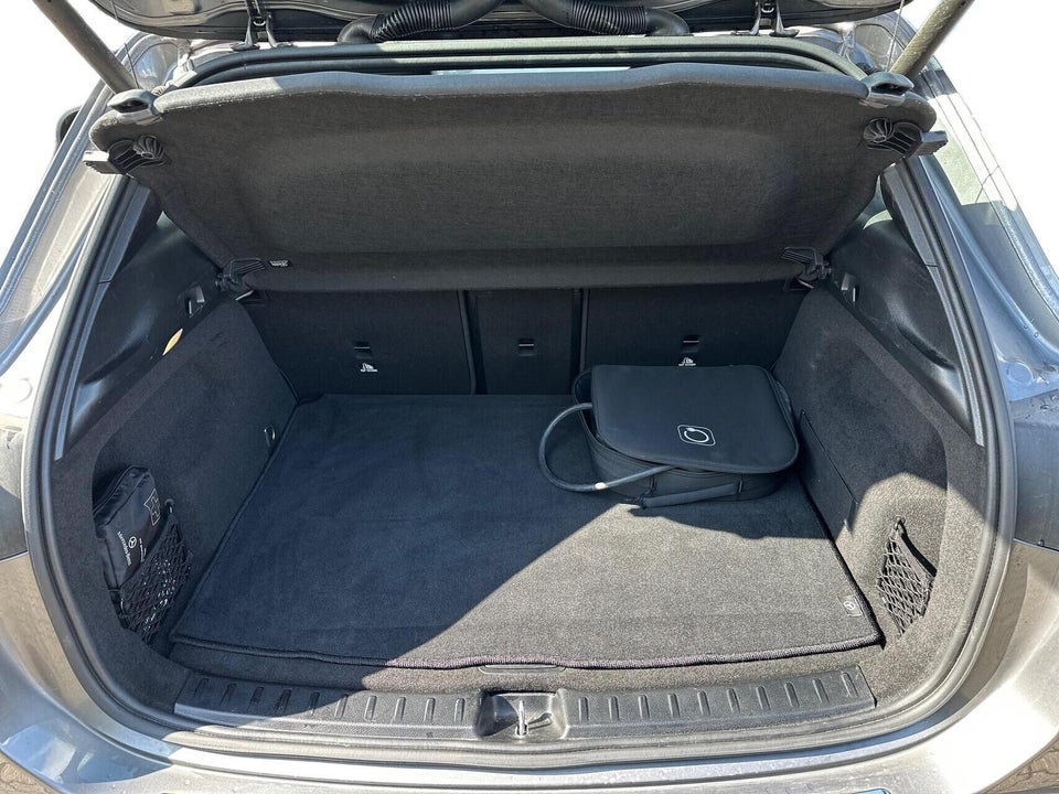 Mercedes EQA300 AMG Line 4Matic 5d