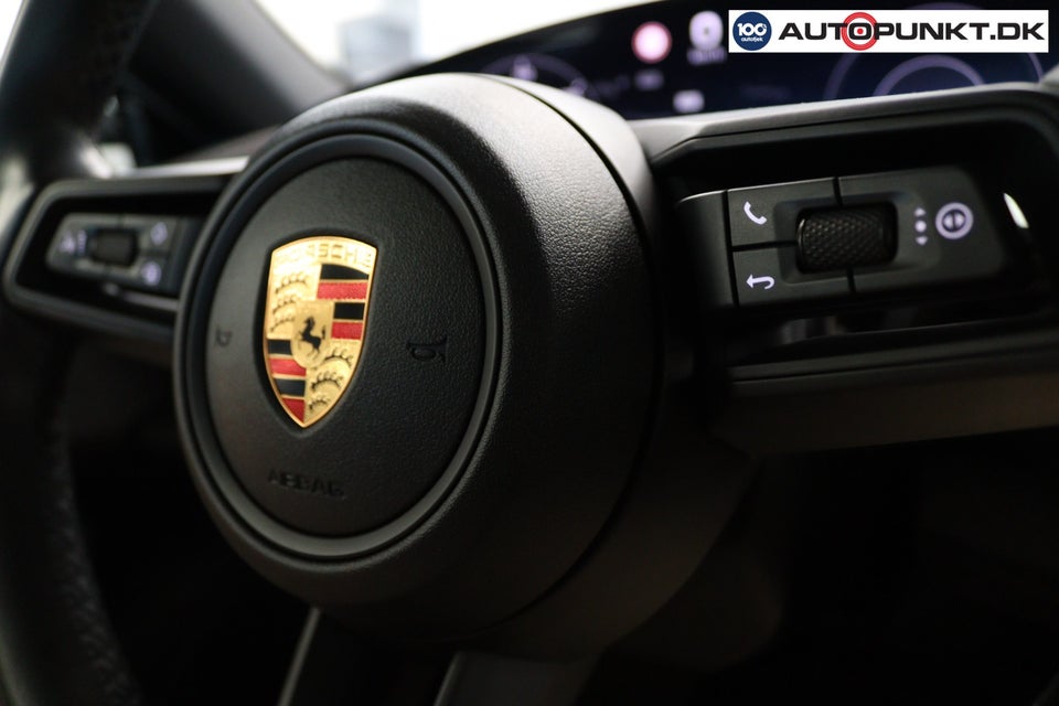 Porsche Taycan 4d