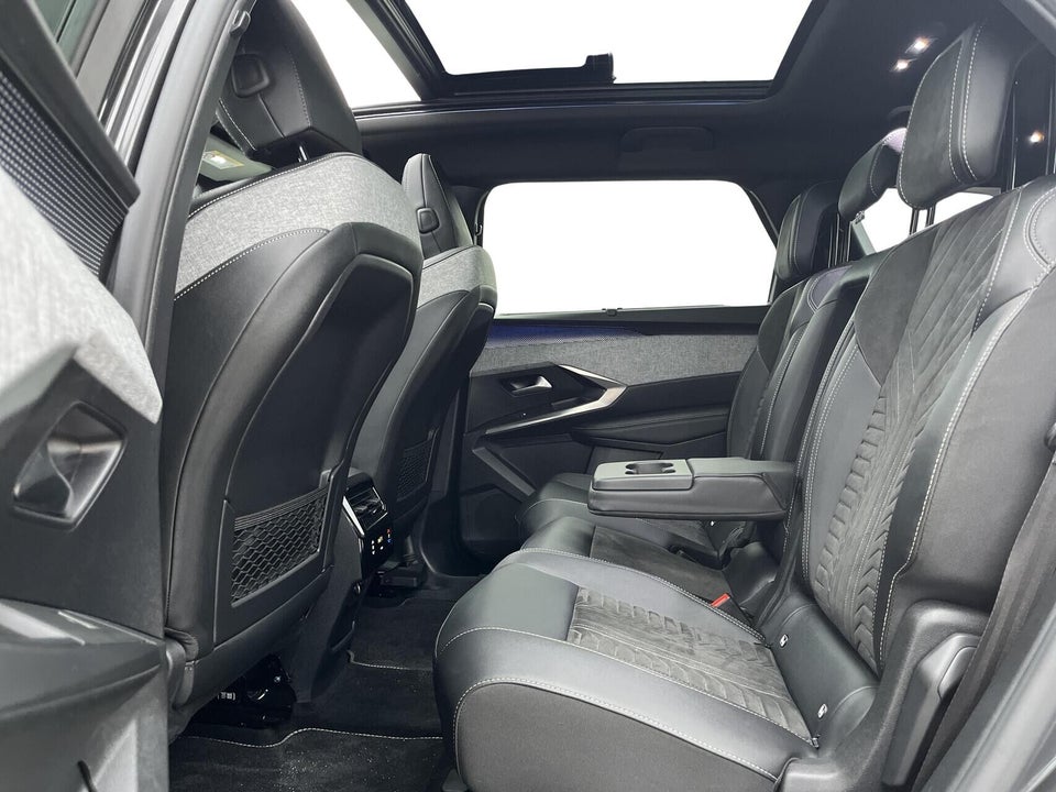 Peugeot e-5008 77 GT Pack 7prs 5d