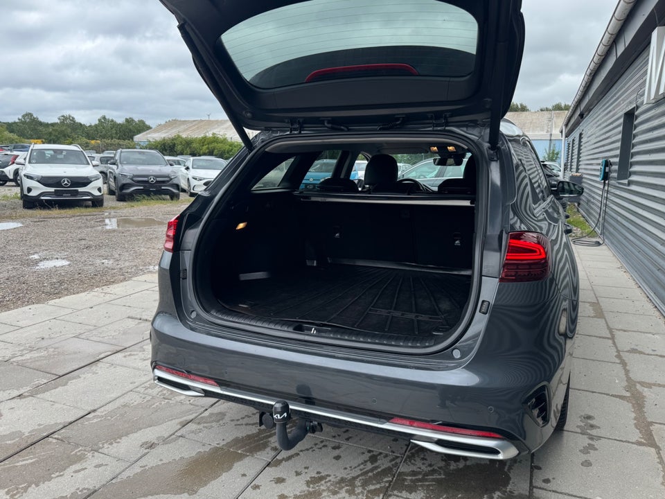 Kia Ceed 1,6 PHEV Upgrade Premium SW DCT 5d