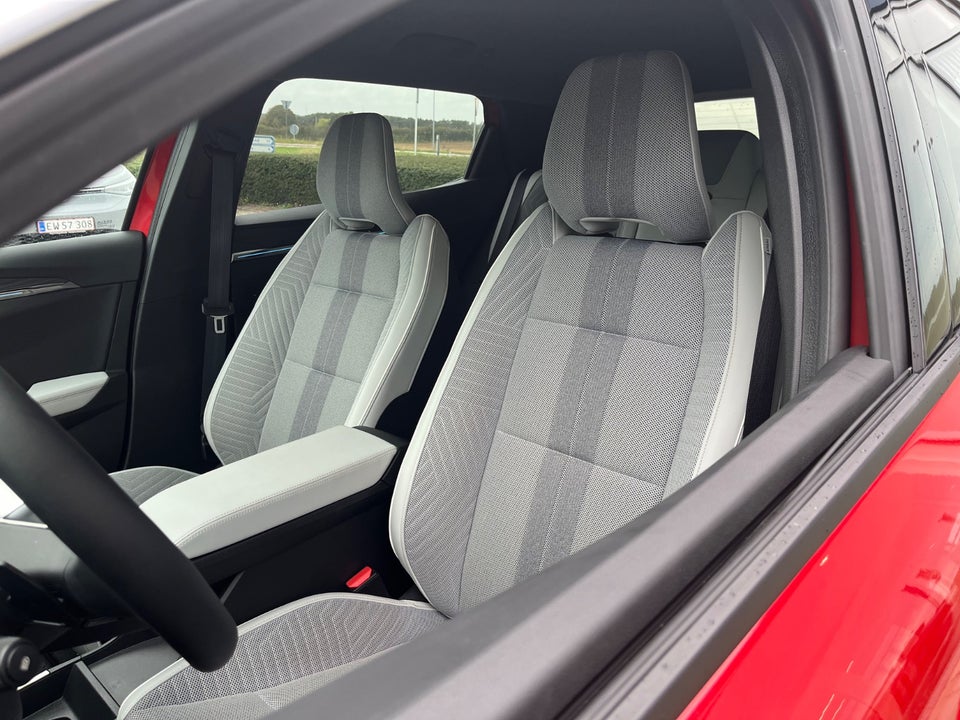 Renault Scenic E-Tech 87 Iconic 5d