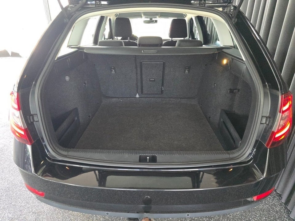 Skoda Octavia 2,0 TDi 150 Style Combi DSG 5d