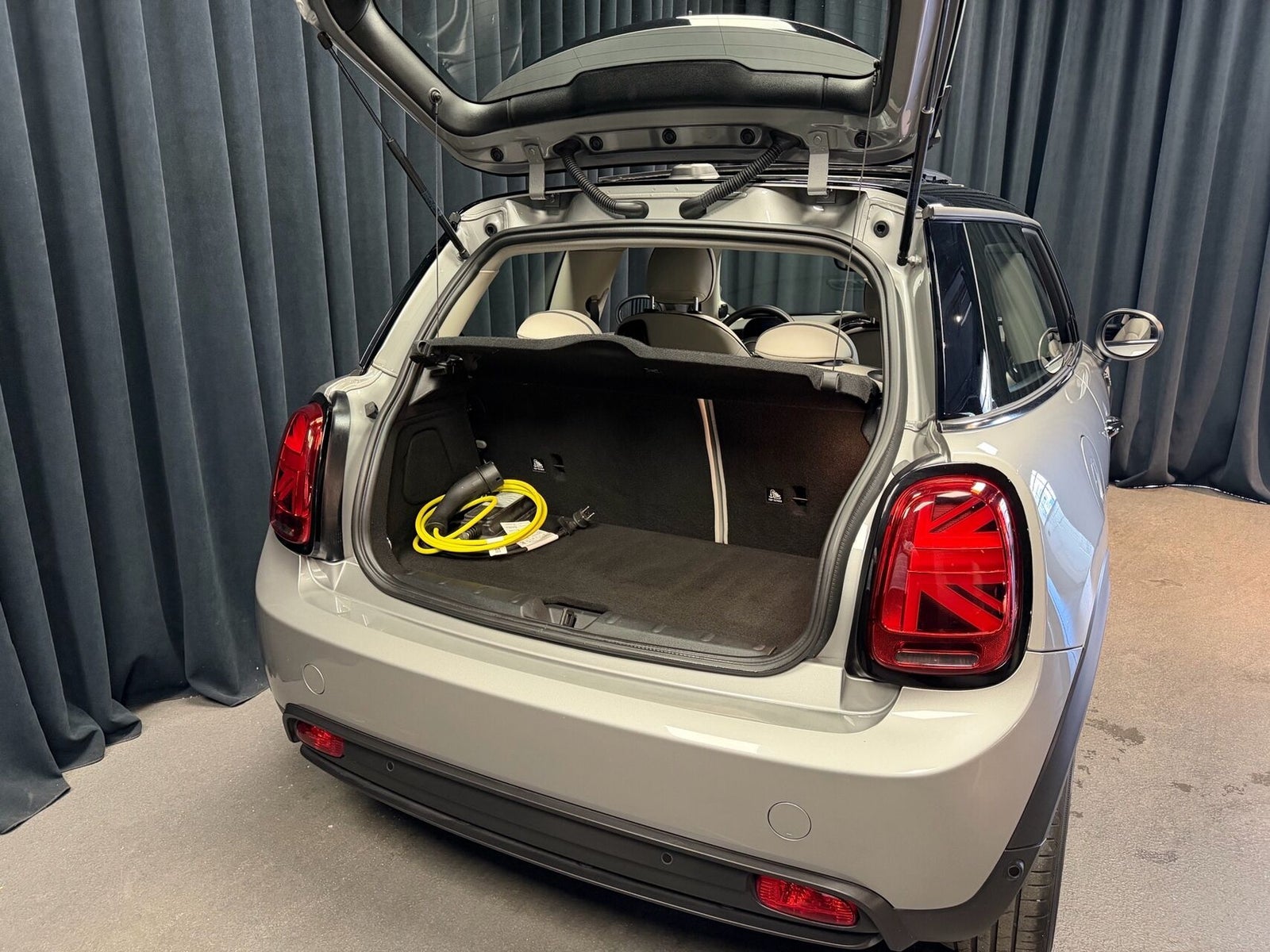 MINI Cooper SE Yours Trim 3d