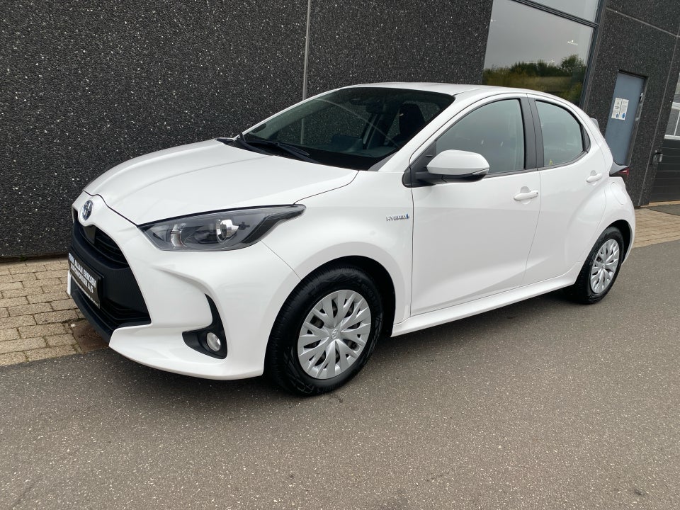 Toyota Yaris 1,5 Hybrid H3 e-CVT 5d