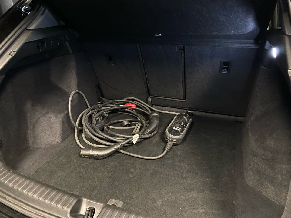 Audi Q4 e-tron 40  5d