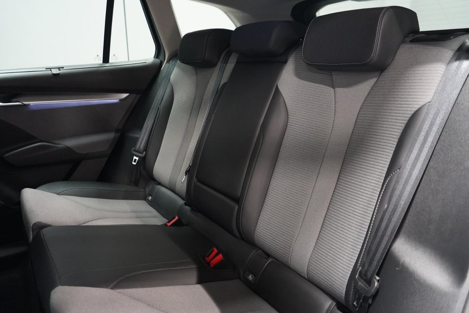 Skoda Enyaq 80 iV Loft 5d