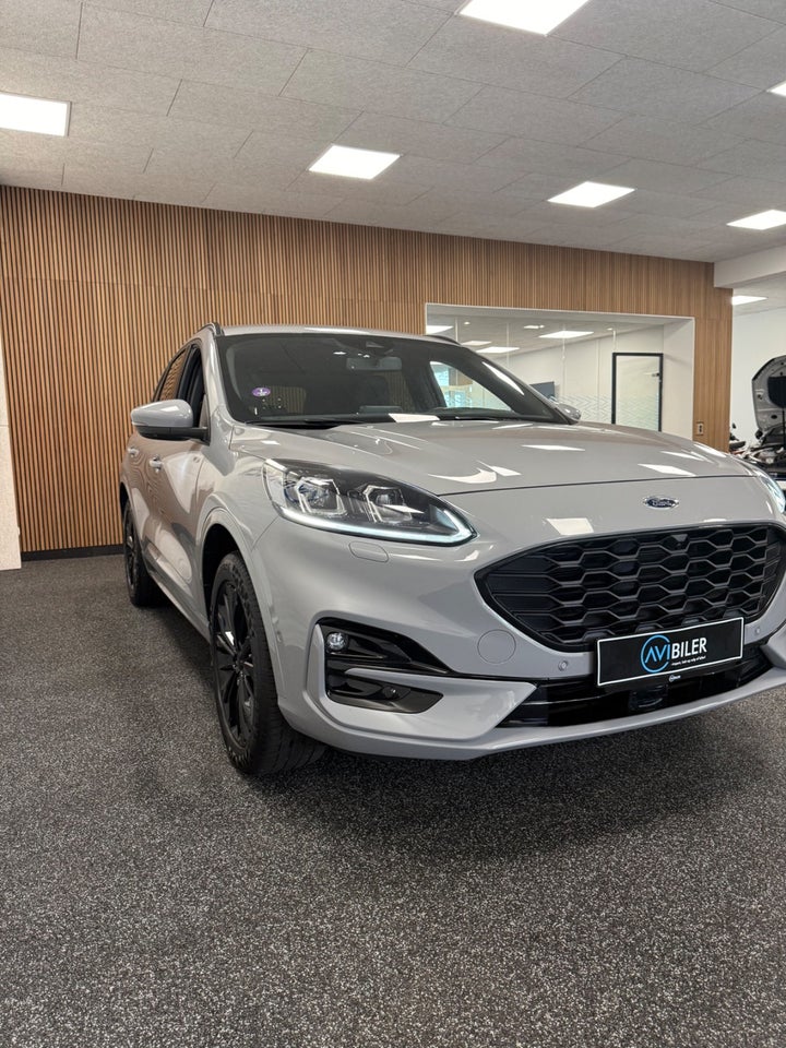 Ford Kuga 2,5 PHEV Graphite Tech CVT 5d