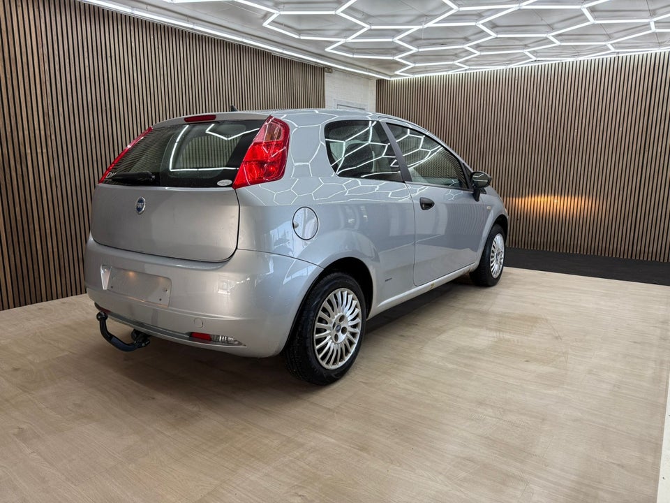 Fiat Punto 1,2 16V Dynamic 3d