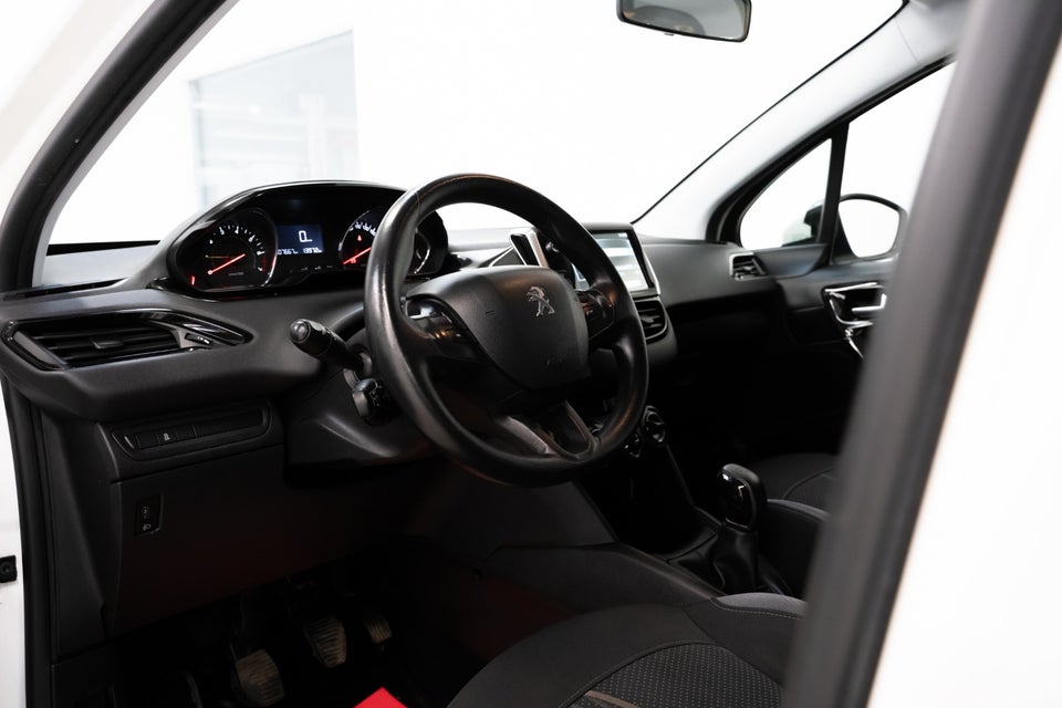 Peugeot 208 1,2 VTi Access 5d