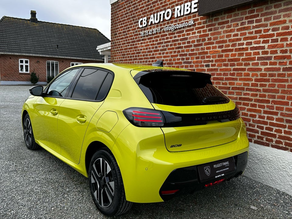 Peugeot 208 1,2 PureTech 100 Allure 5d