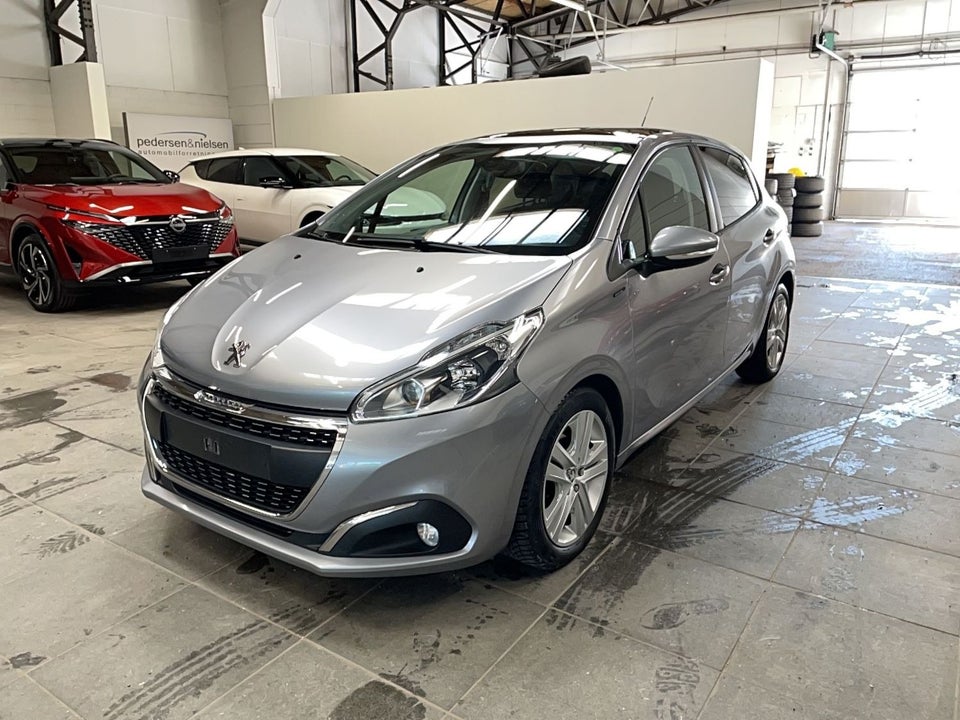 Peugeot 208 1,5 BlueHDi 100 Signature Sky 5d