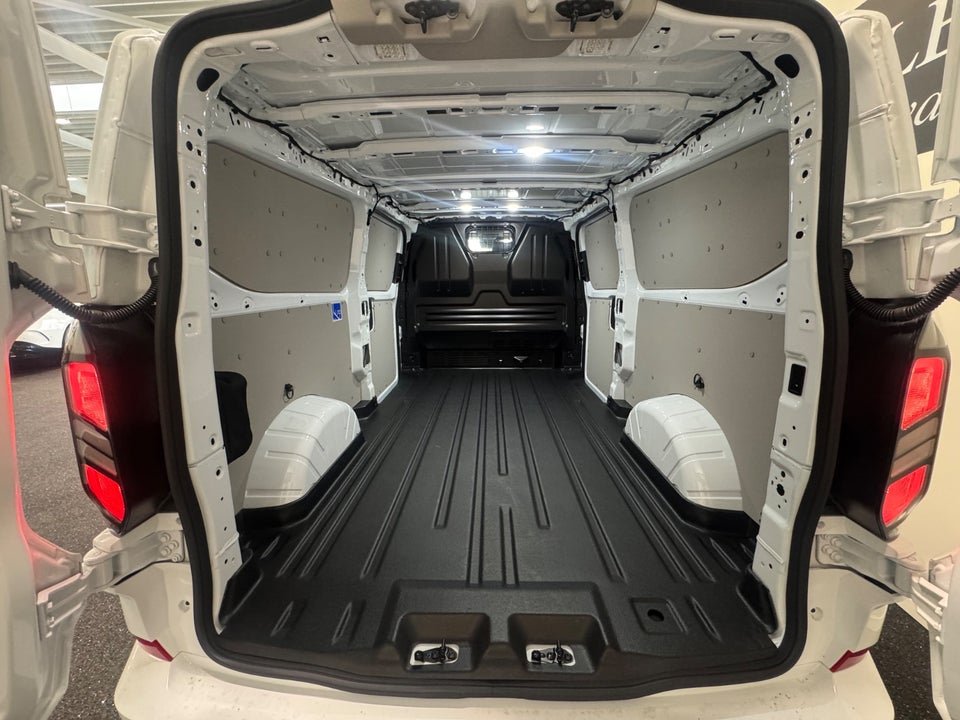 Ford Transit Custom 320 L2 2,0 EcoBlue Limited aut.