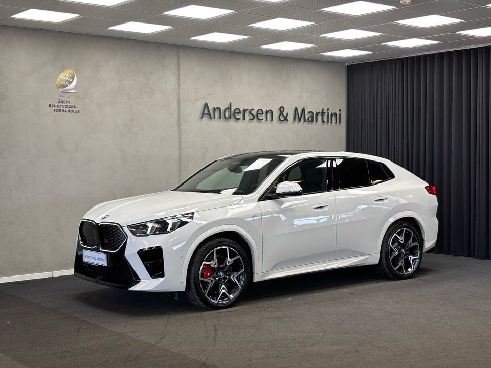 BMW iX2 xDrive30 M-Sport 5d