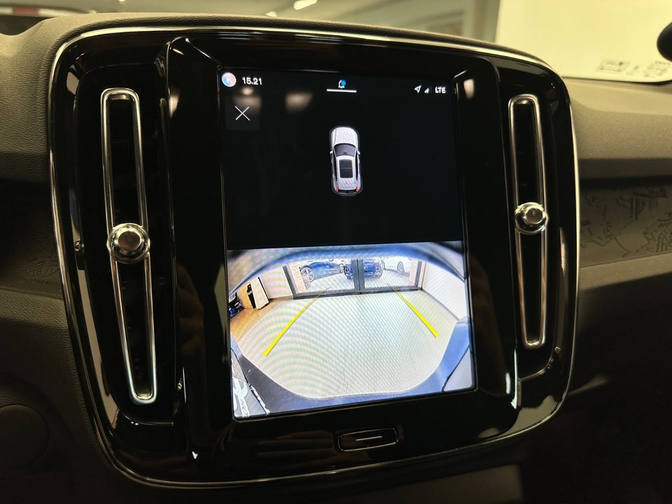 Volvo XC40 ReCharge Extended Range Plus 5d