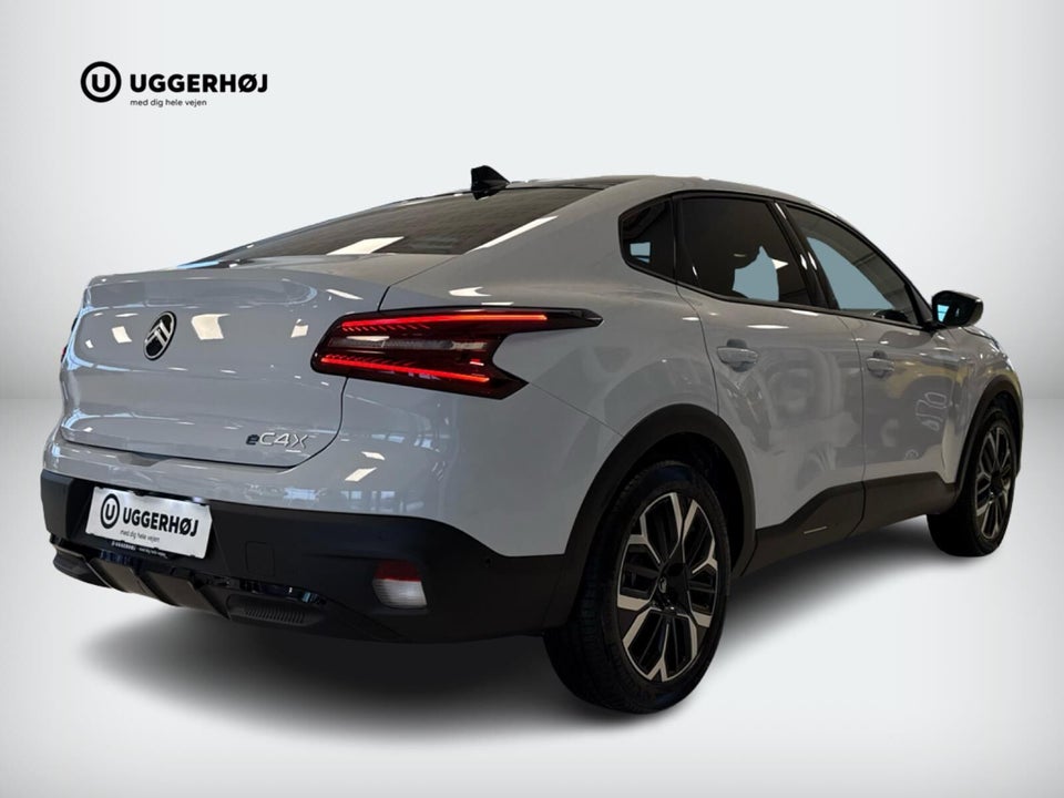 Citroën ë-C4 X 54 Shine 4d