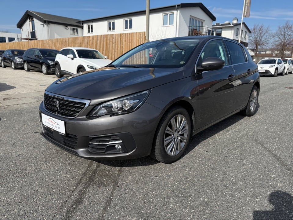 Peugeot 308 1,2 e-THP 130 Allure Sky 5d