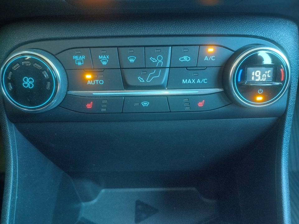 Ford Fiesta 1,0 EcoBoost Titanium 5d