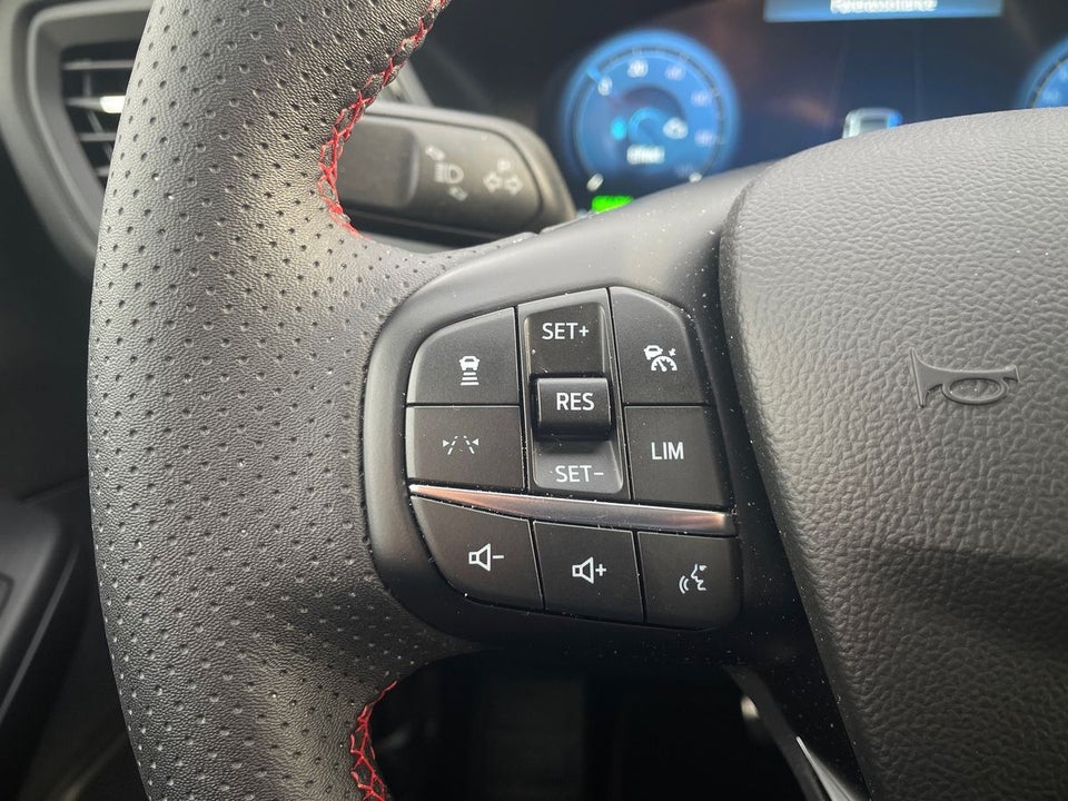 Ford Kuga 2,5 PHEV ST-Line X CVT 5d