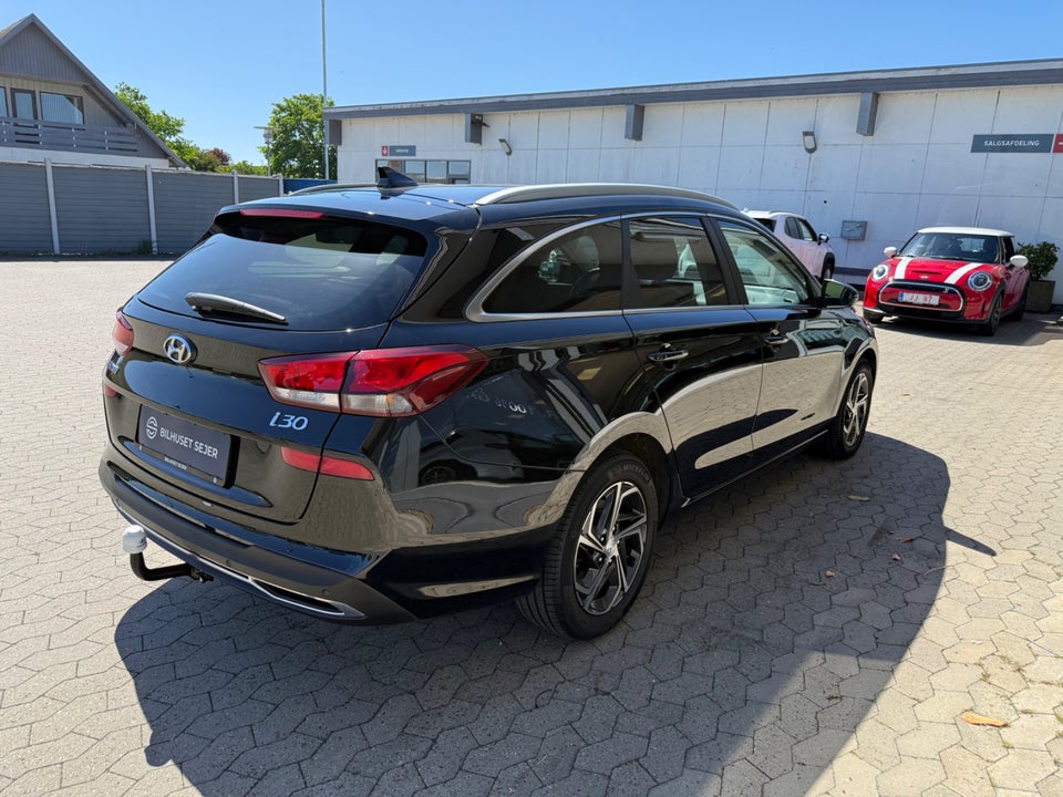 Hyundai i30 1,0 T-GDi Essential stc. DCT 5d