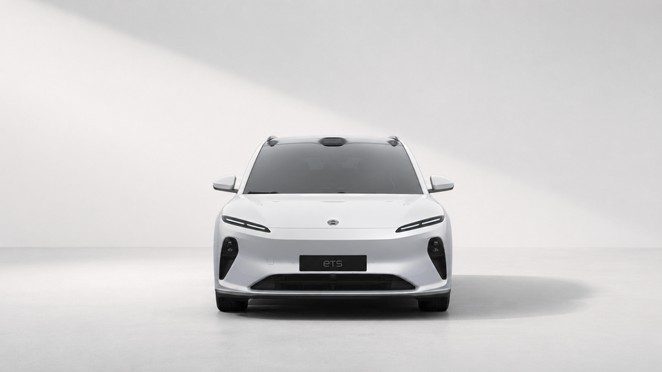 NIO ET5 Touring 75 Standard Range 5d