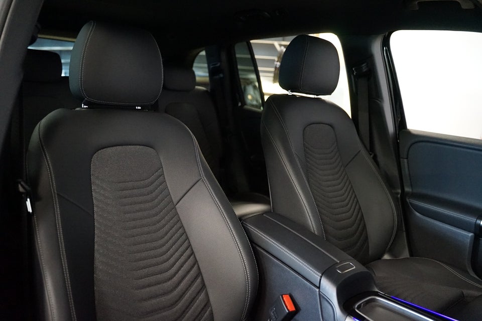 Mercedes EQB300 Progressive 4Matic 5d