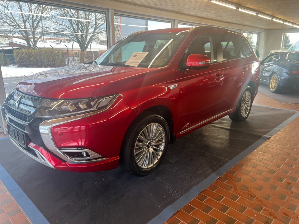 Mitsubishi Outlander 2,4 PHEV Intense CVT 4WD 5d