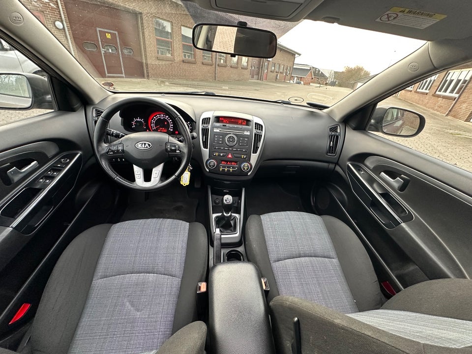 Kia Ceed 1,6 CRDi 115 Sport SW 5d