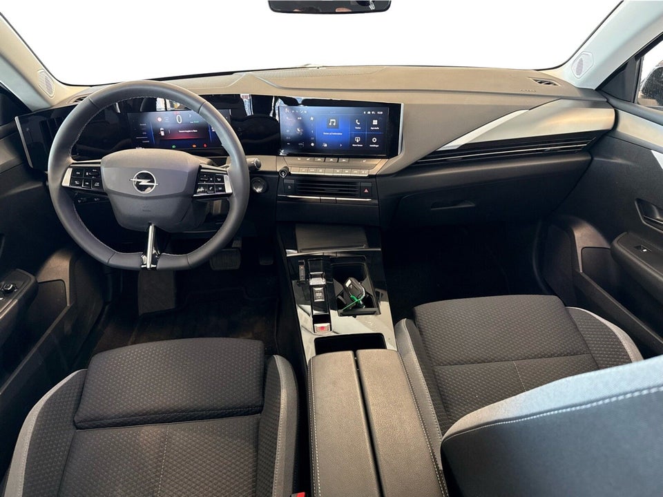 Opel Astra-e 54 Elegance Sports Tourer 5d