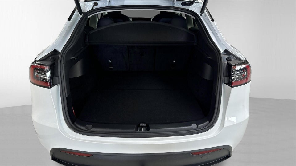 Tesla Model Y RWD 5d