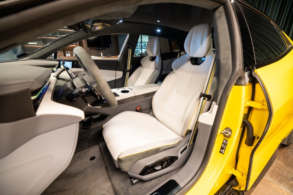 Lotus Emeya S 5d