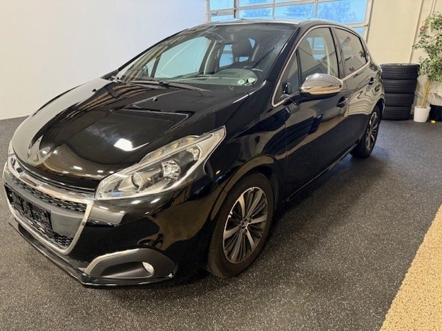 Peugeot 208 1,6 BlueHDi 100 Desire Sky 5d