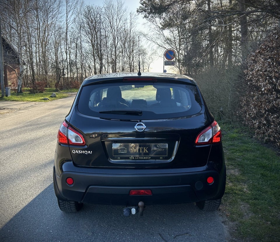 Nissan Qashqai 1,6 Visia 5d