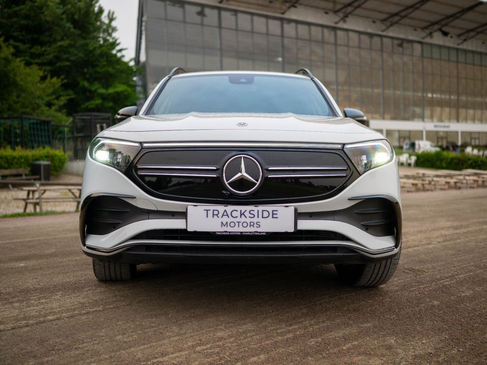 Mercedes EQB250 AMG Line 5d