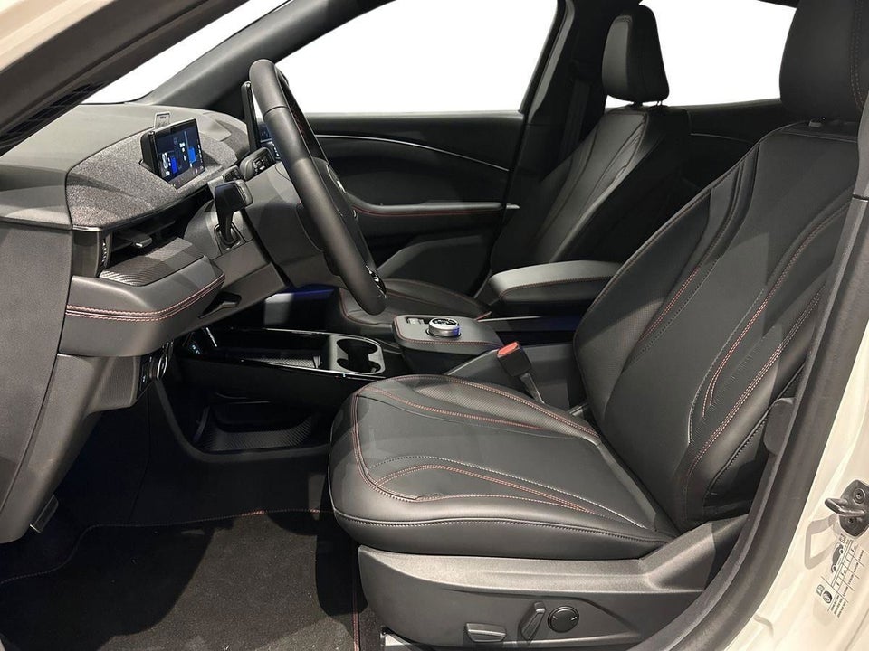 Ford Mustang Mach-E 88 Premium Extended Range 5d