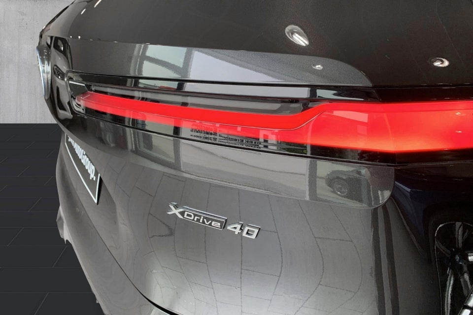 BMW iX xDrive40 Supercharged 5d