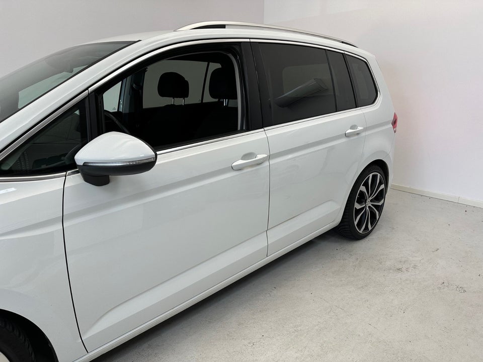 VW Touran 2,0 TDi 190 Highline DSG Van 5d