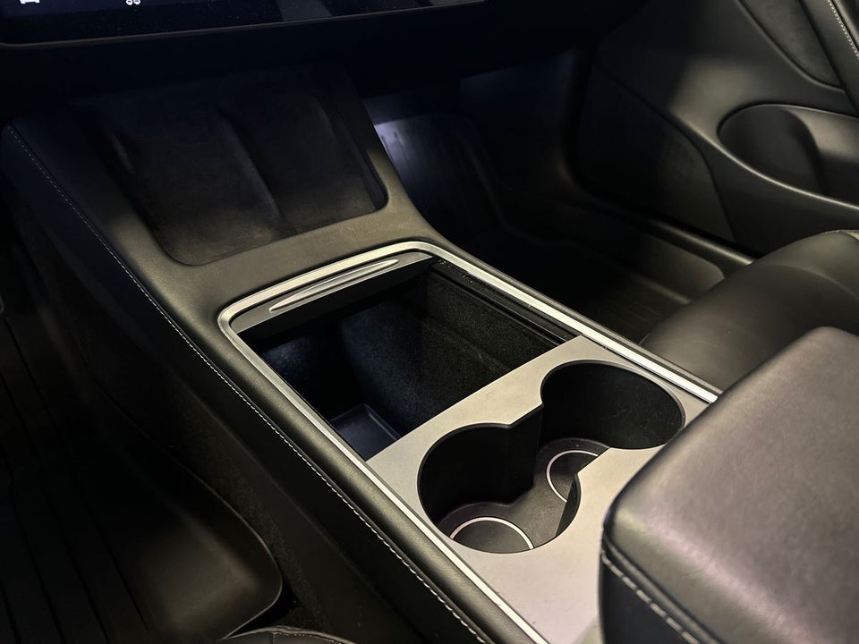 Tesla Model 3 Long Range AWD 4d