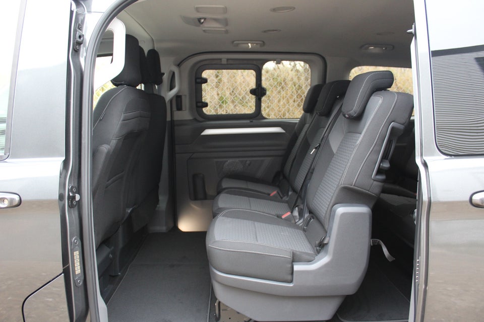 VW e-Caravelle Life SWB