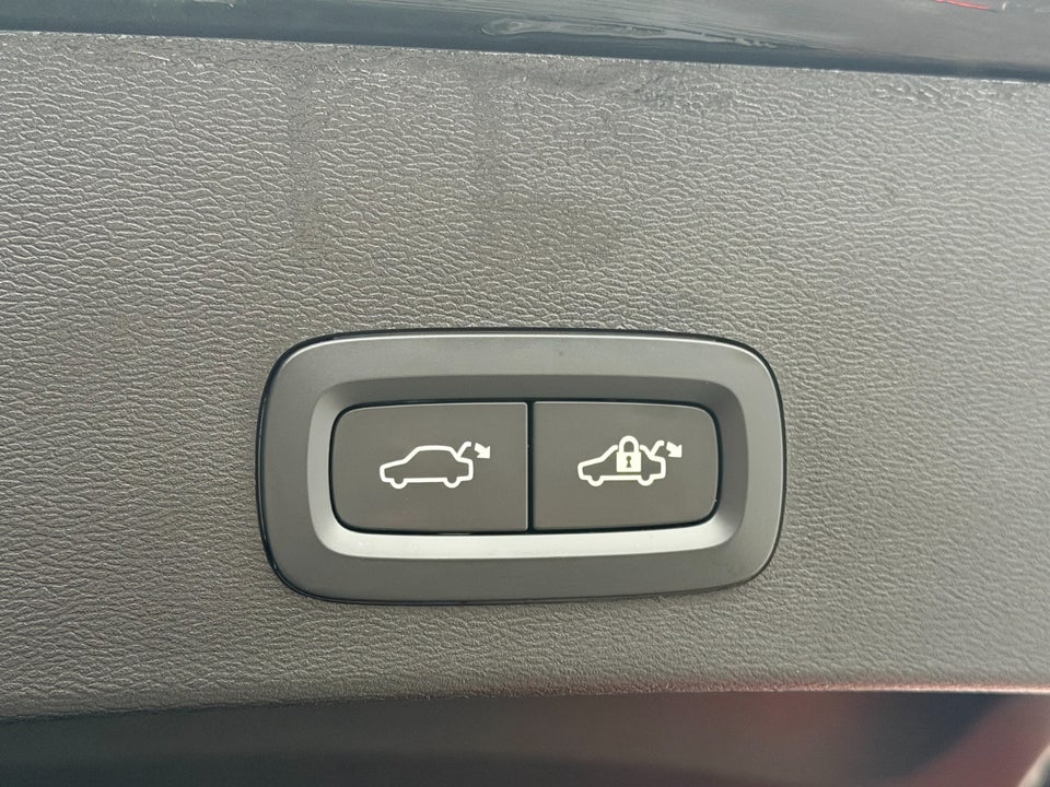 Volvo XC40 ReCharge Extended Range Ultimate 5d