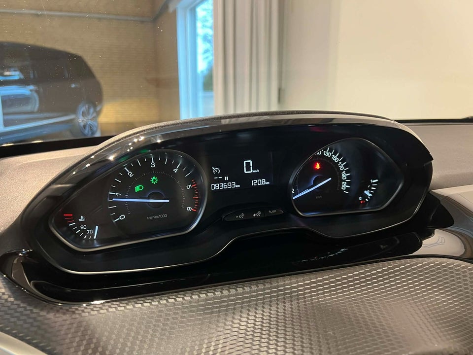 Peugeot 208 1,6 BlueHDi 100 Allure Sky 5d