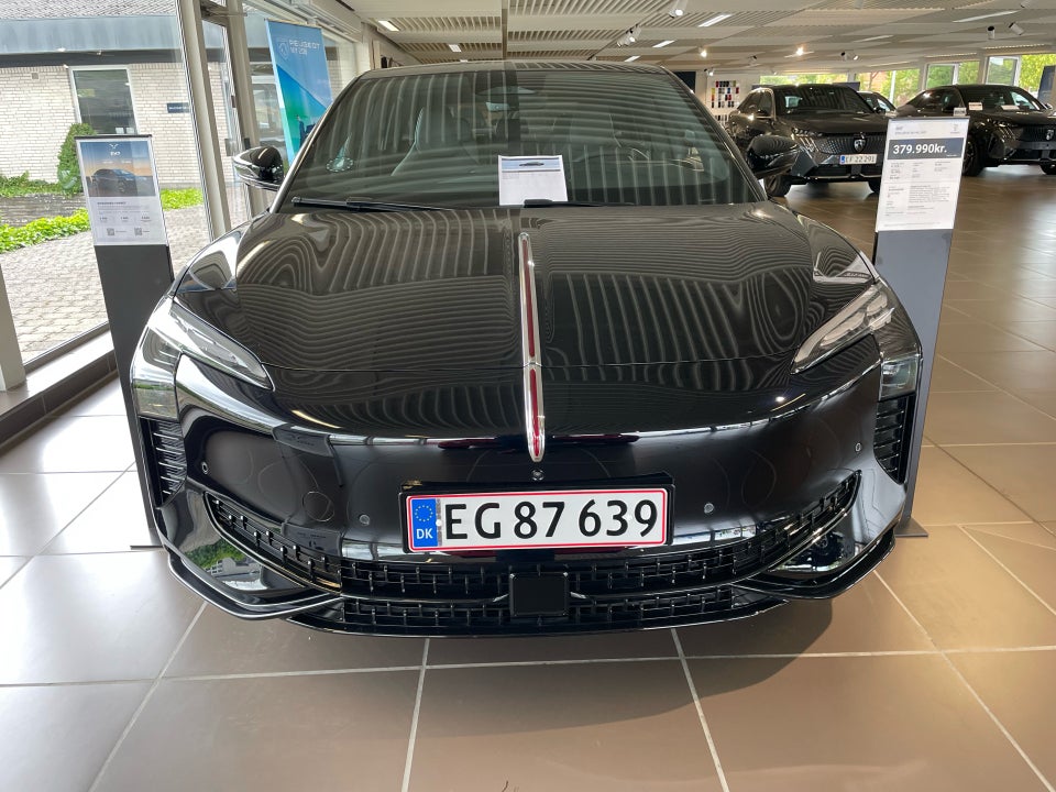 Hongqi EH7 111 Exclusive 4d