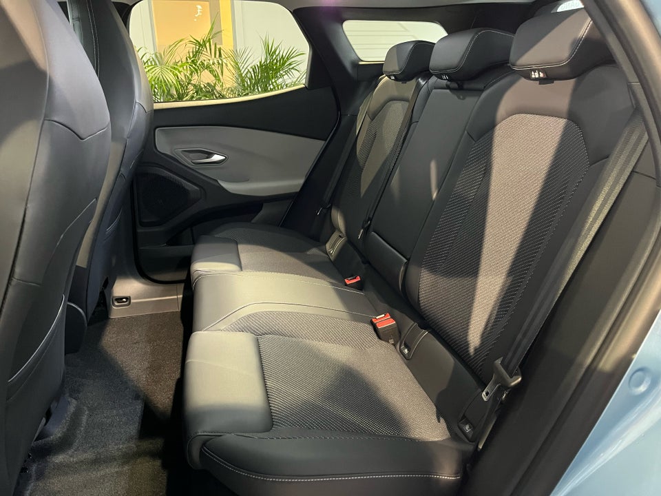 Ford Explorer 77 Select Extended Range 5d