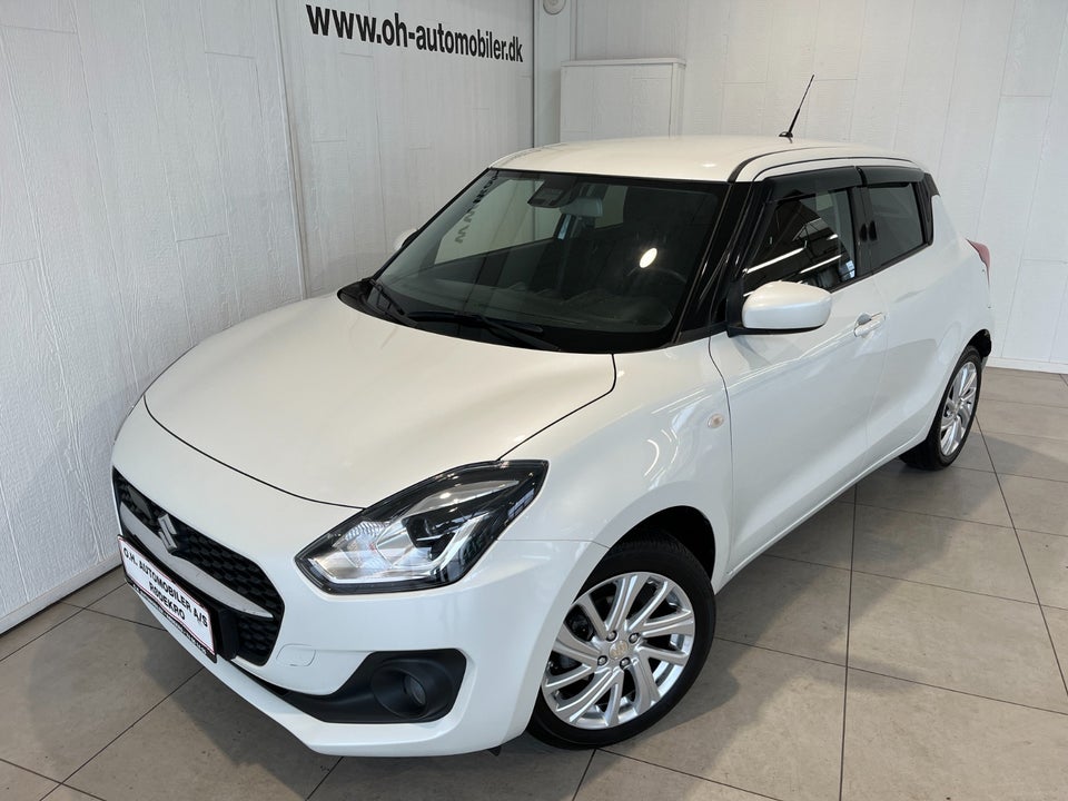 Suzuki Swift 1,2 mHybrid Club Sky 5d