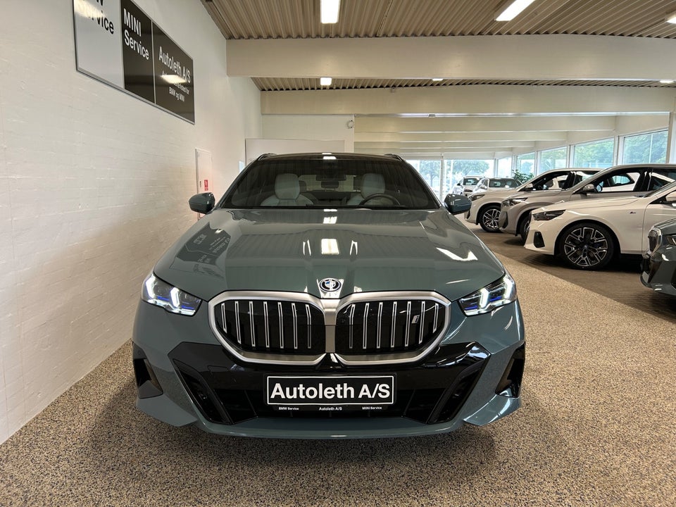 BMW i5 eDrive40 Touring Fully Charged M-Sport 5d